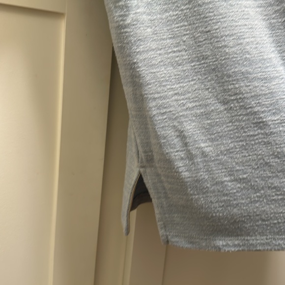 Aritzia Wilfred Free blue t shirt - Picture 4 of 4